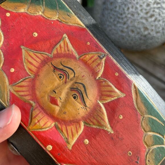 Hand Carved & Painted Celestial Wood Trinket Box Sun Moon Indonesia Vtg 90s - Picture 11 of 16